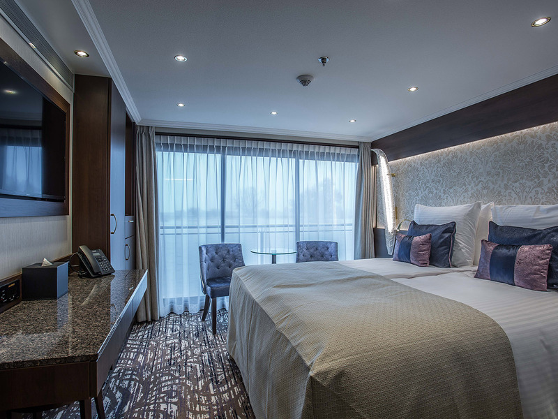 Double Cabin Diamond Deck